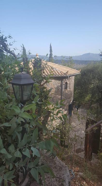 Musician'S Round House & Castello Villa Vatos Exterior photo